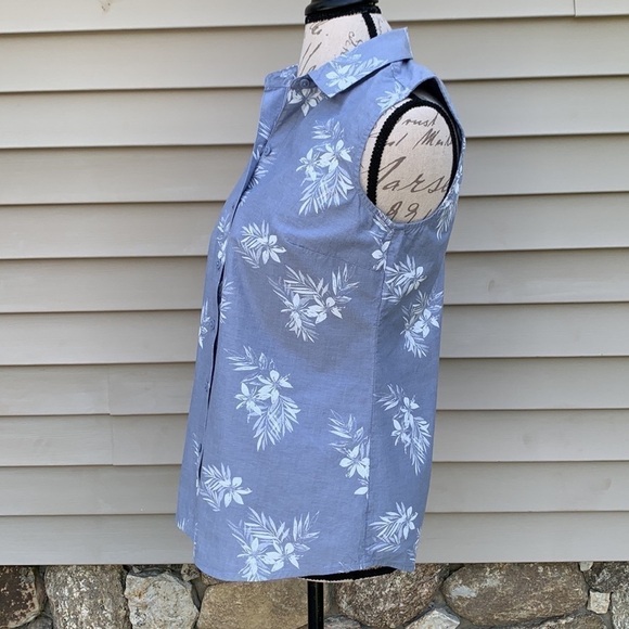 Nwot Croft & Barrow Tropical Chambray Sleeveless Button Down Shirt - Picture 10 of 13